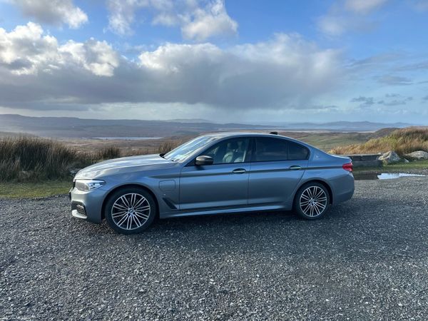 BMW 5-Series Saloon, Petrol Plug-in Hybrid, 2018, Blue