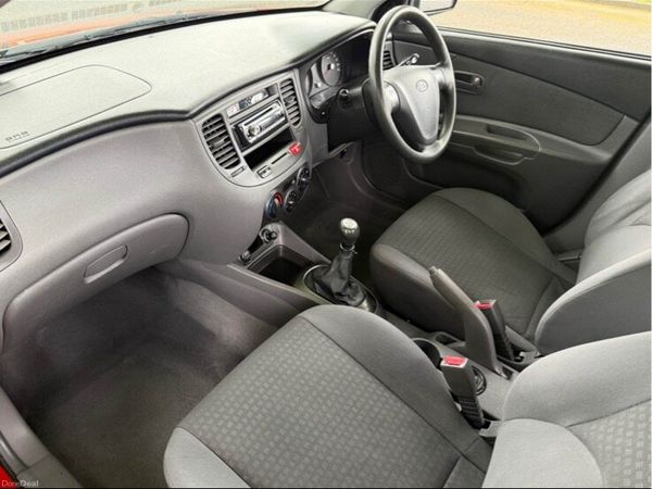 Kia Rio Saloon, Petrol, 2007, Red