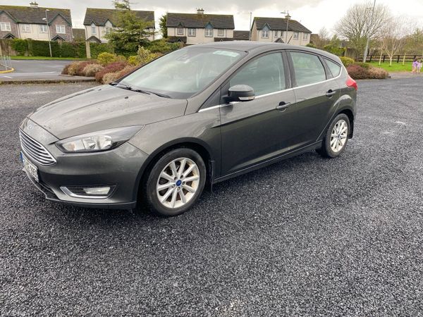 Ford Focus Hatchback, Diesel, 2017, Grey