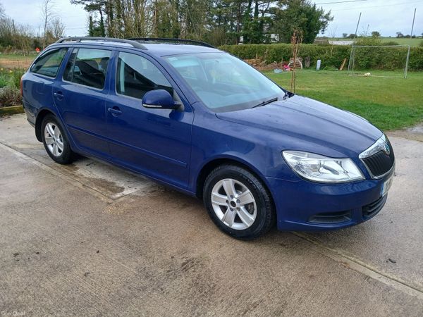 Skoda Octavia Estate, Diesel, 2011, Blue