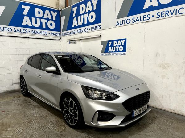Ford Focus Hatchback, Petrol Hybrid, 2022, Grey
