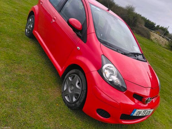 Toyota Aygo Hatchback, Petrol, 2009, Red