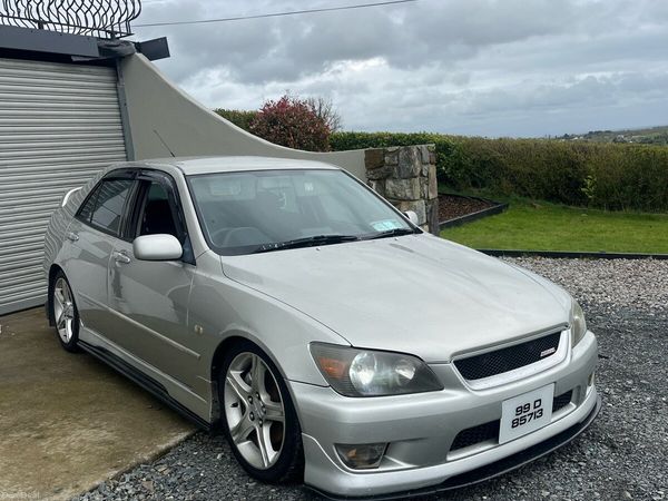 Toyota Other Saloon, Petrol, 1999, Silver