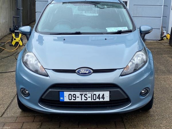 Ford Fiesta Hatchback, Petrol, 2009, Blue