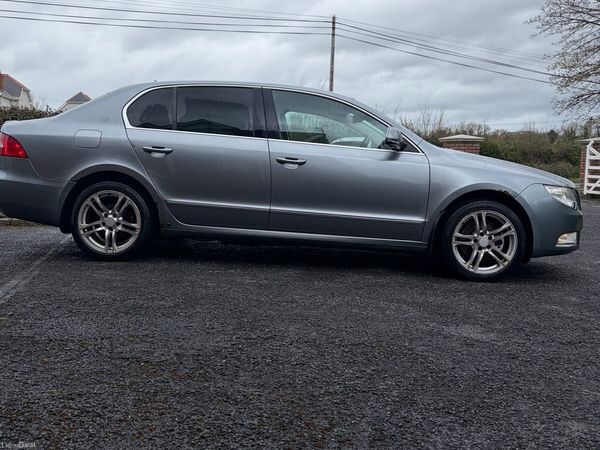 Skoda Superb Saloon, Diesel, 2010, Grey