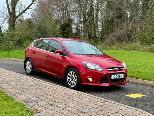 Ford Focus Hatchback, Diesel, 2012, Red