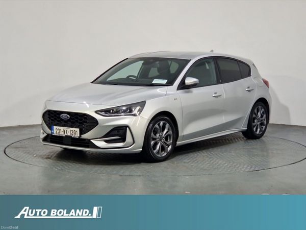 Ford Focus Hatchback, Petrol, 2023, Grey