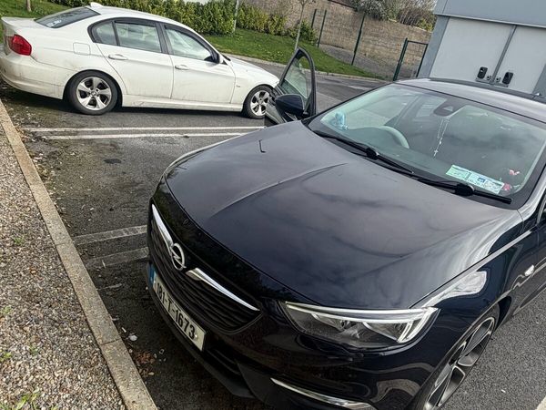 Opel Insignia Hatchback, Diesel, 2018, Blue