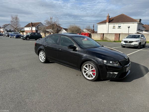 Skoda Octavia Saloon, Diesel, 2015, Black