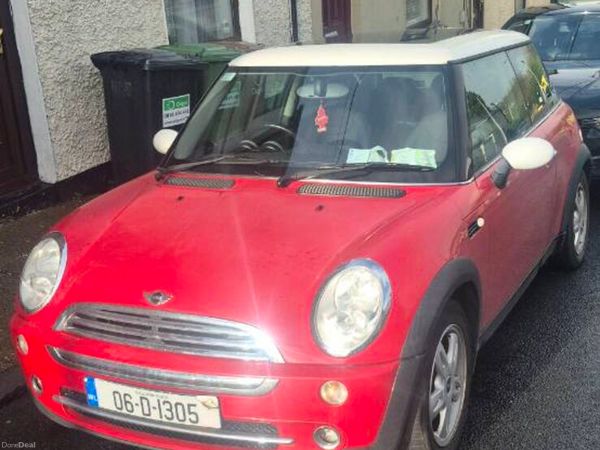 Mini Cooper Hatchback, Petrol, 2006, Red