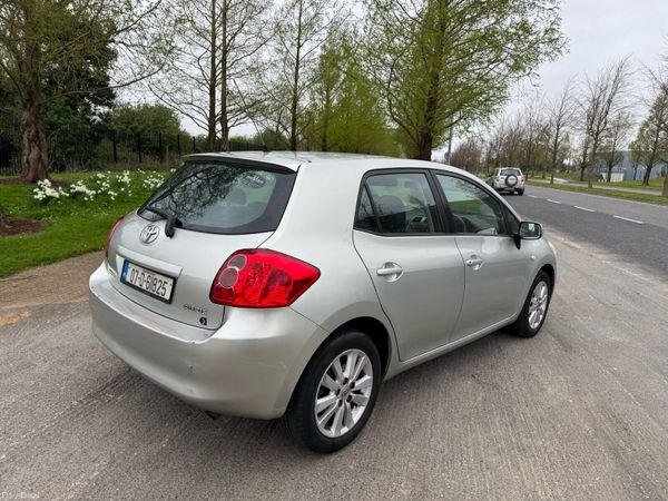Toyota Auris Hatchback, Petrol, 2007, Silver