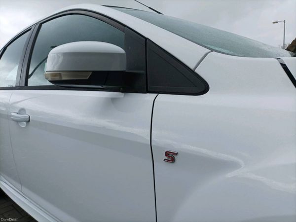 Ford Focus Hatchback, Diesel, 2010, White