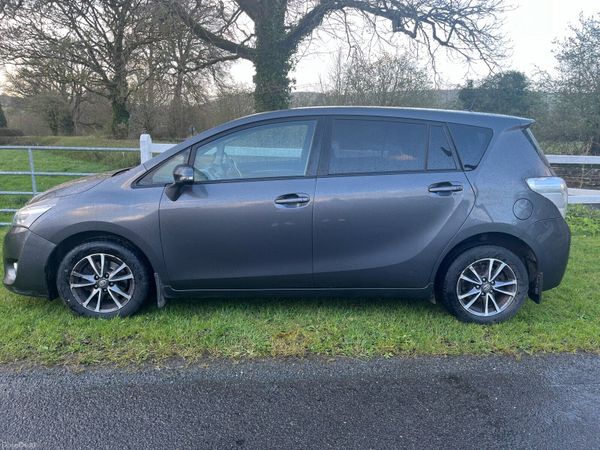Toyota Verso MPV, Diesel, 2015, Grey