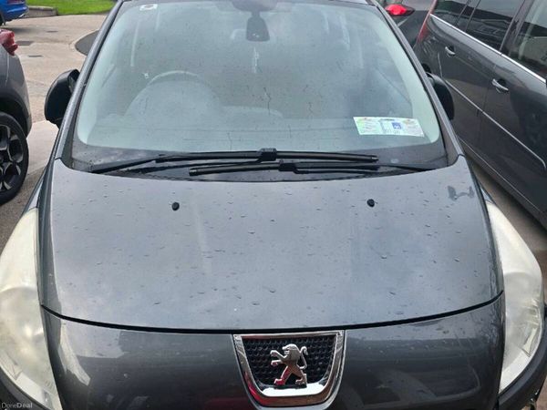 Peugeot 3008 MPV, Diesel, 2011, Grey