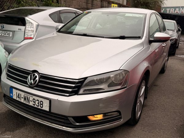 Volkswagen Passat Saloon, Diesel, 2014, Silver