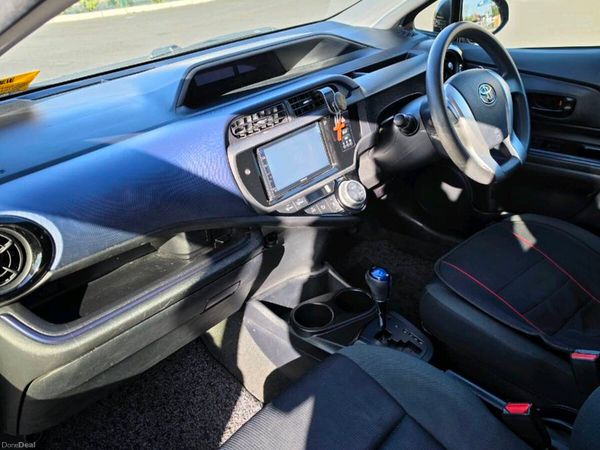 Toyota Aqua Hatchback, Petrol Hybrid, 2015, Grey