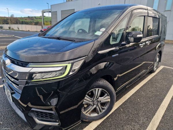Honda Stepwagon MPV, Petrol Hybrid, 2017, Black
