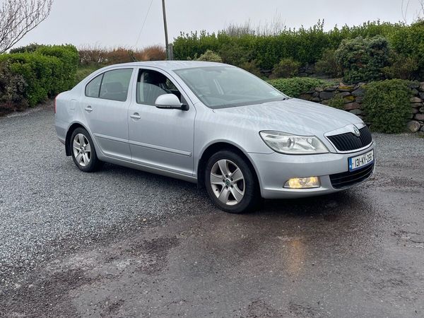 Skoda Octavia Saloon, Diesel, 2013, Silver