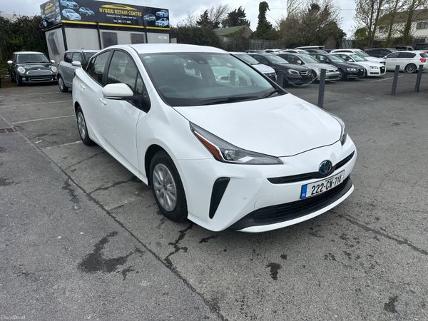 Toyota Prius Hatchback, Petrol Hybrid, 2022, White