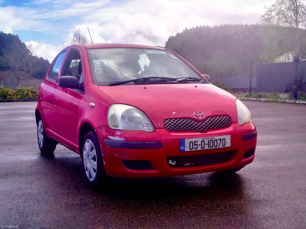 Toyota Yaris Hatchback, Petrol, 2005, Red