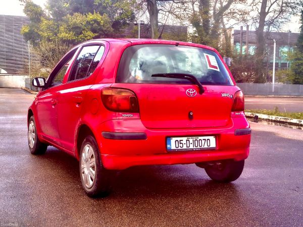Toyota Yaris Hatchback, Petrol, 2005, Red