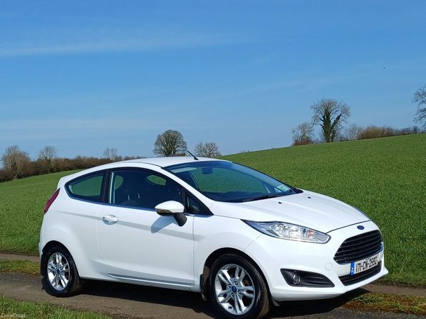 Ford Fiesta Hatchback, Petrol, 2017, White