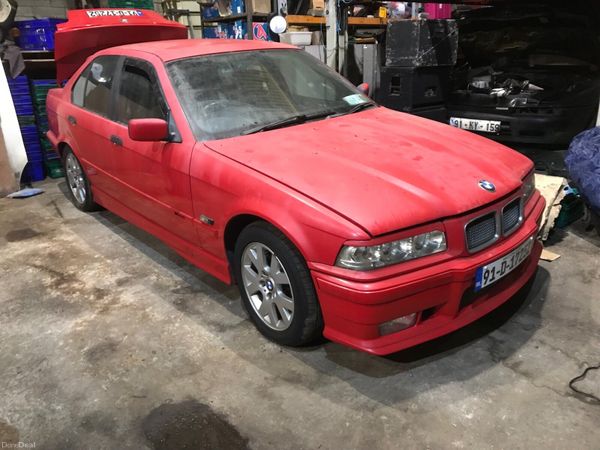 BMW 3-Series Saloon, Petrol, 1991, Red
