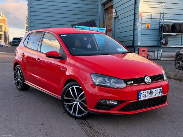 Volkswagen Polo Hatchback, Petrol, 2015, Red