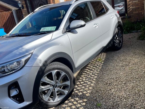 Kia Stonic Estate/Jeep, Petrol, 2019, Grey