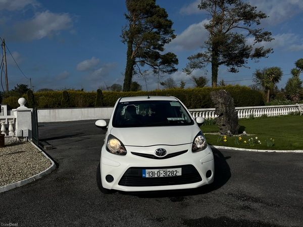 Toyota Aygo Hatchback, Petrol, 2013, White