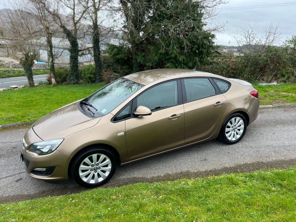 Opel Astra Saloon, Diesel, 2013, Bronze