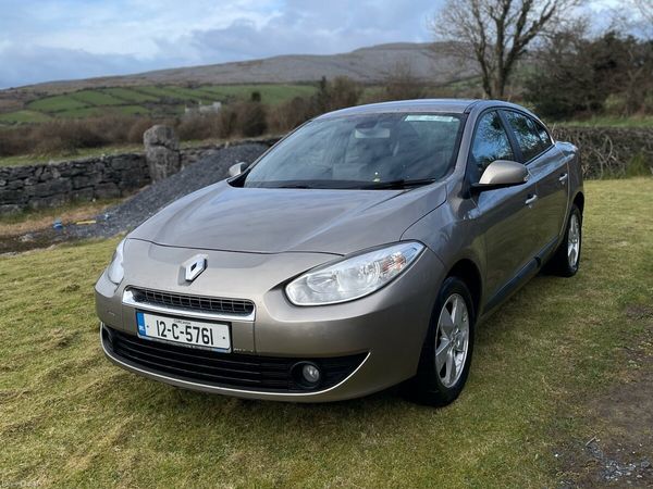 Renault Fluence Saloon, Diesel, 2012, Gold
