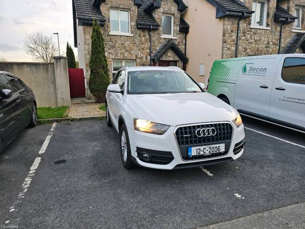 Audi Q3 SUV, Diesel, 2012, White