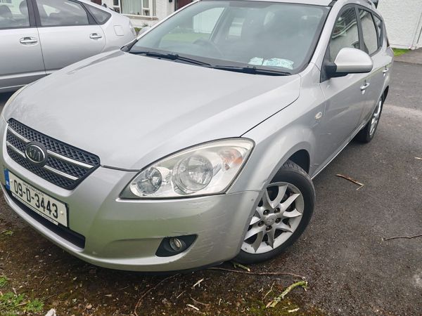 Kia Ceed Estate, Diesel, 2009, Silver