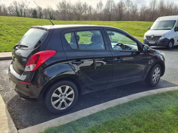 Hyundai i20 Hatchback, Petrol, 2014, Black