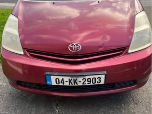 Toyota Prius Hatchback, Petrol Hybrid, 2004, Red