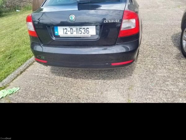 Skoda Octavia Saloon, Diesel, 2012, Black