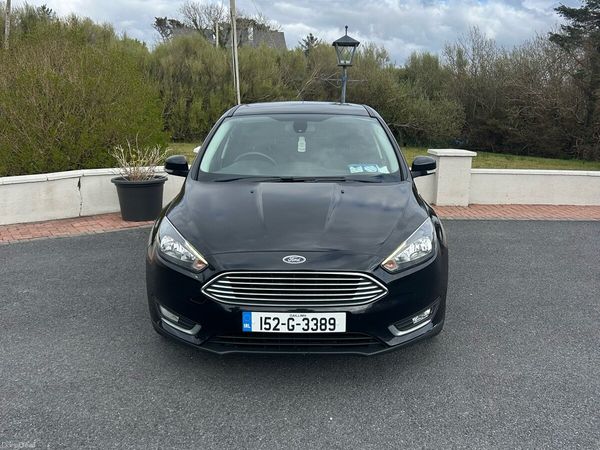 Ford Focus Hatchback, Petrol, 2015, Black