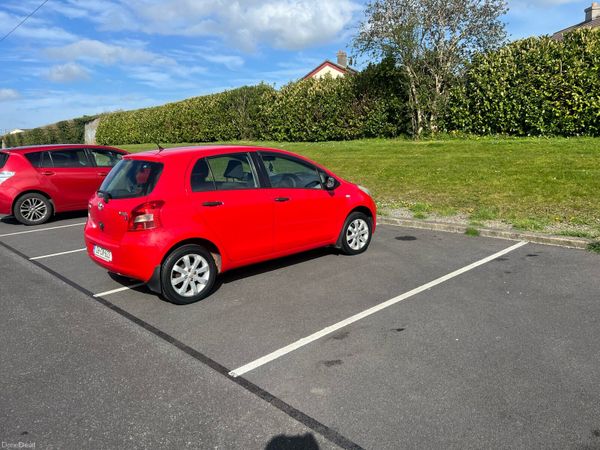 Toyota Yaris Hatchback, Petrol, 2008, Red