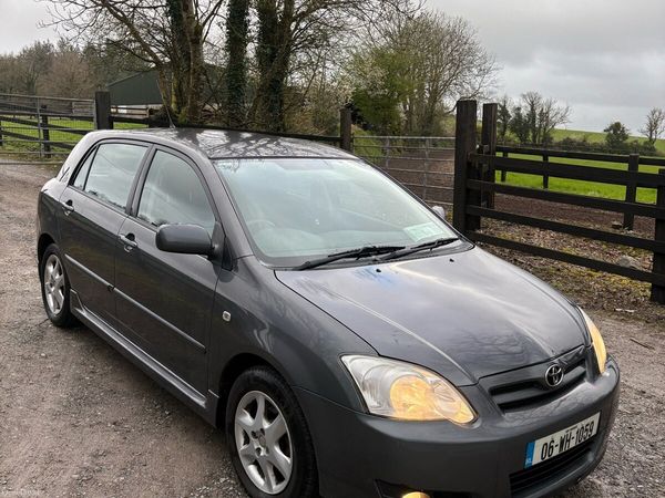 Toyota Corolla Hatchback, Petrol, 2006, Grey