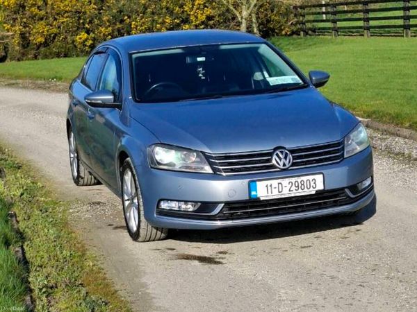 Volkswagen Passat Saloon, Diesel, 2011, Grey