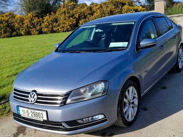 Volkswagen Passat Saloon, Diesel, 2011, Grey