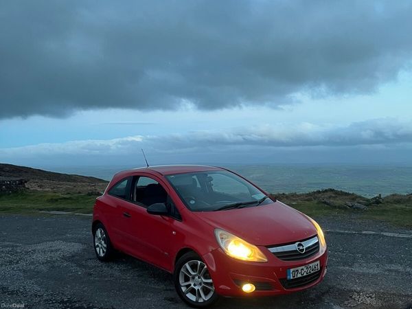 Opel Corsa Hatchback, Petrol, 2007, Red