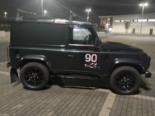 Land Rover Defender SUV, Diesel, 2014, Green