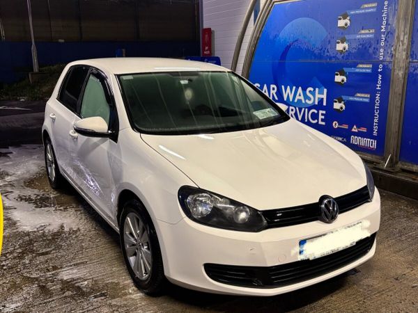 Volkswagen Golf Hatchback, Petrol, 2010, White