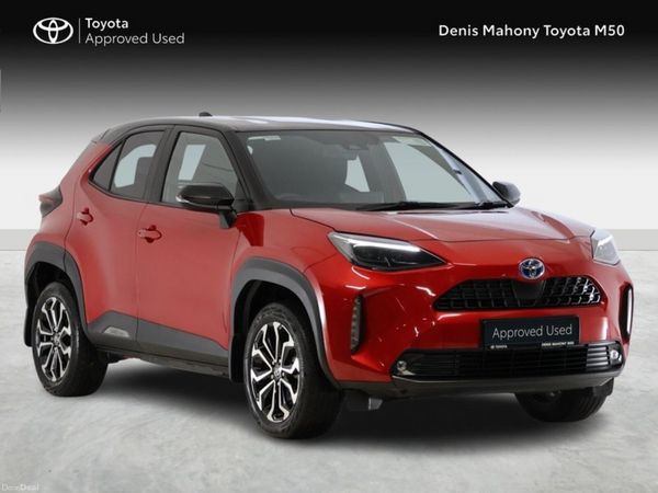 Toyota Yaris Cross SUV, Petrol Hybrid, 2023, Red