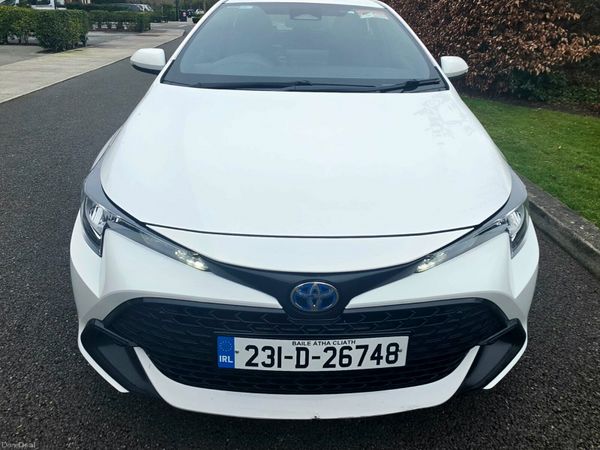 Toyota Corolla Hatchback, Petrol Hybrid, 2023, White