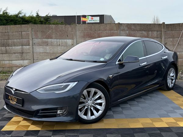 Tesla Model S Hatchback, Electric, 2017, Silver
