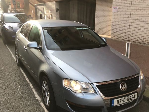 Volkswagen Passat Saloon, Petrol, 2007, Blue