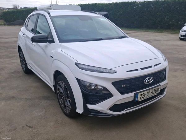 Hyundai KONA MPV, Petrol, 2022, White